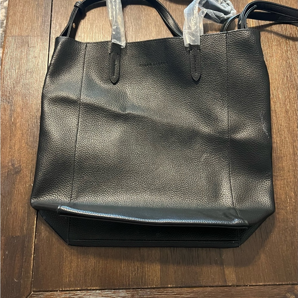 Ralph Lauren Black Tote with Structured Shape and Sleek Design